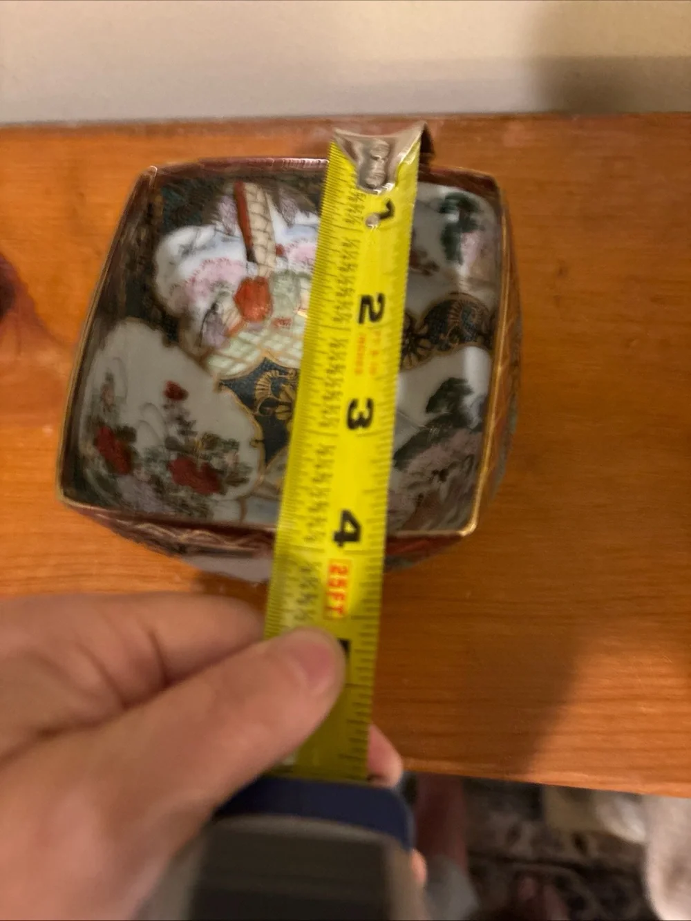Japenese Porcelain Bowl with Spoon - Picture 8 of 10